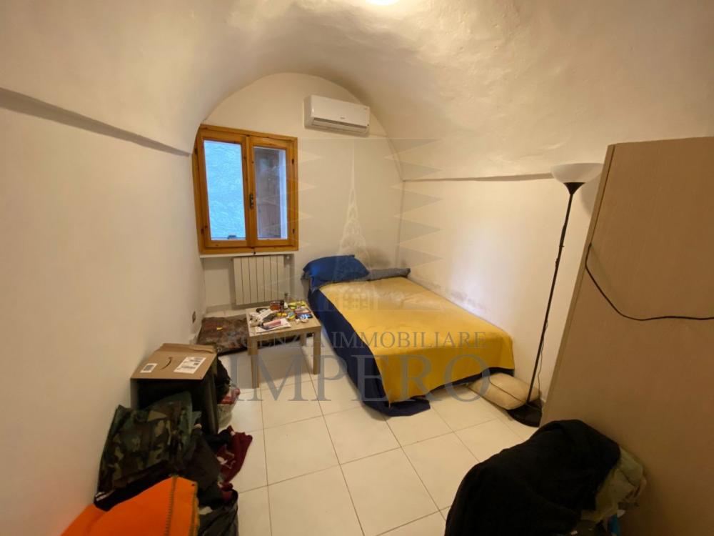 appartamento in vendita a Ventimiglia in zona Seglia / San Bernardo
