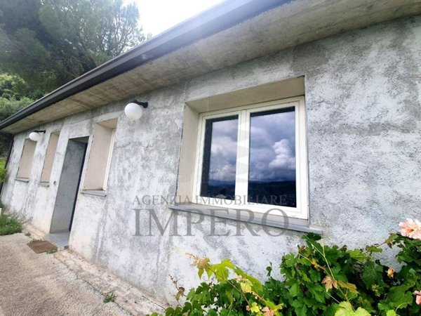 casa indipendente in vendita a Ventimiglia