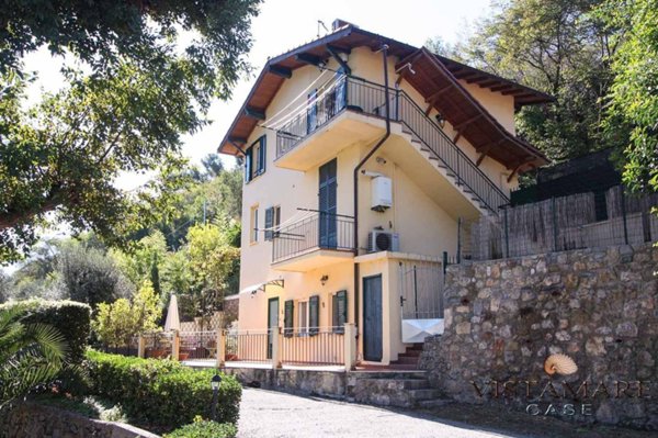 casa indipendente in vendita a Ventimiglia