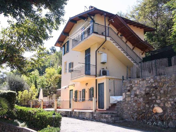 casa indipendente in vendita a Ventimiglia in zona Seglia / San Bernardo