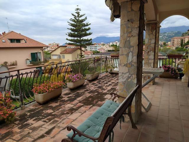 casa indipendente in vendita a Ventimiglia