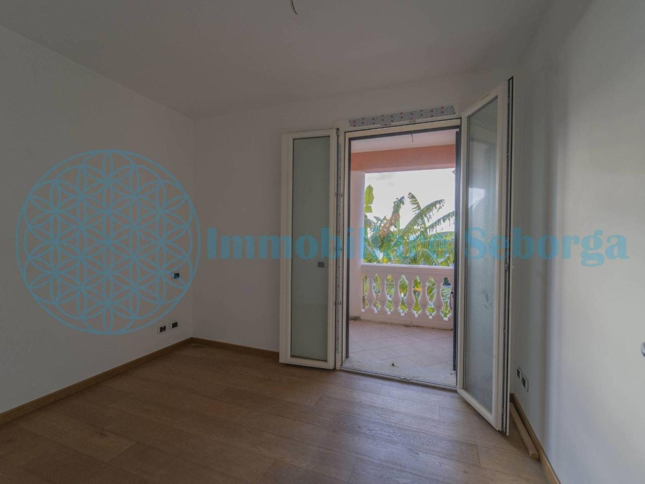 appartamento in vendita a Ventimiglia in zona Latte