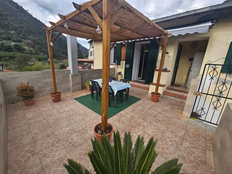 appartamento in vendita a Ventimiglia in zona Calvo