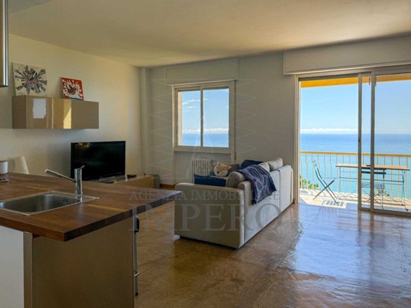 appartamento in vendita a Ventimiglia in zona Mortola Superiore