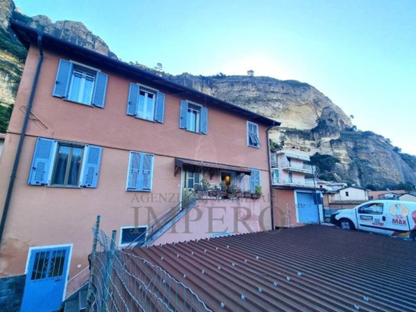 casa indipendente in vendita a Ventimiglia