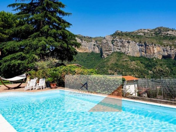 casa indipendente in vendita a Ventimiglia in zona Seglia / San Bernardo