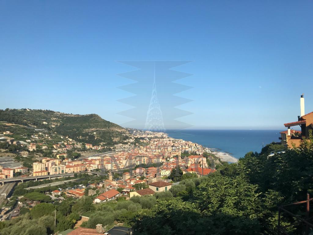 casa indipendente in vendita a Ventimiglia