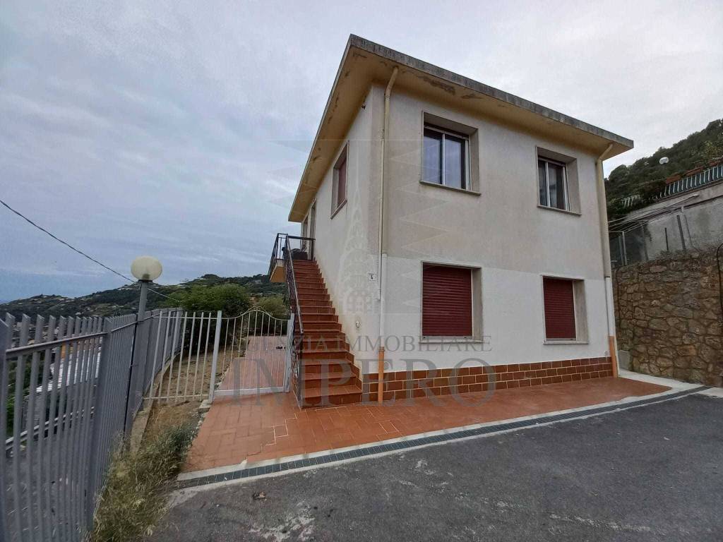 casa indipendente in vendita a Ventimiglia in zona Seglia / San Bernardo