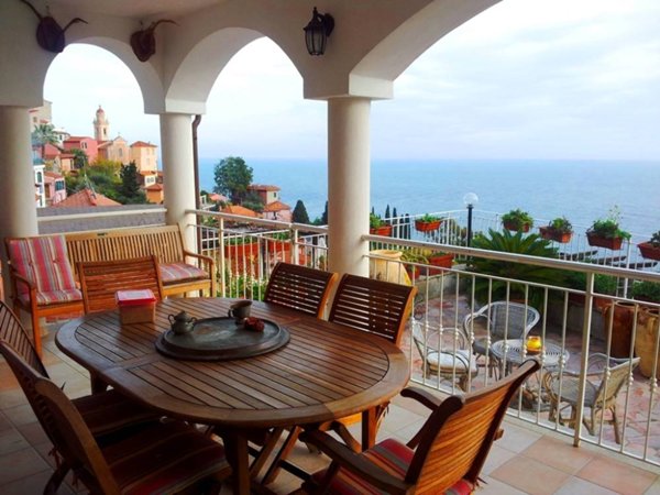 casa indipendente in vendita a Ventimiglia