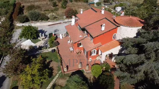 casa indipendente in vendita a Ventimiglia in zona Porra