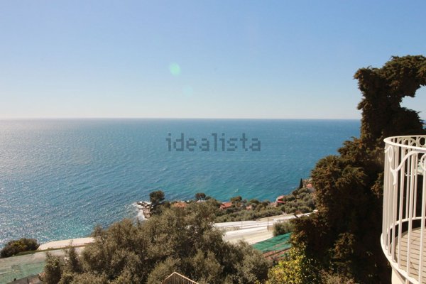 appartamento in vendita a Ventimiglia in zona Grimaldi
