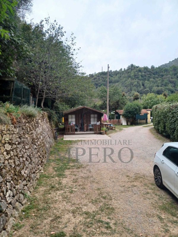 locale di sgombero in vendita a Ventimiglia in zona Trucco