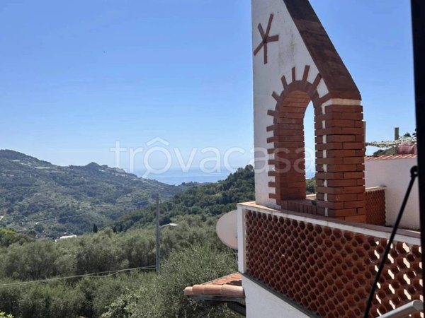 casa indipendente in vendita a Ventimiglia in zona Sealza