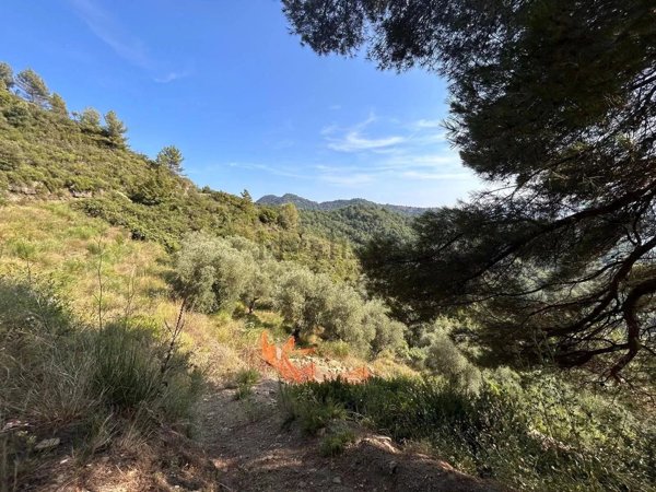 casa indipendente in vendita a Ventimiglia in zona Verrandi