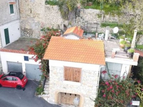 casa indipendente in vendita a Ventimiglia in zona Grimaldi