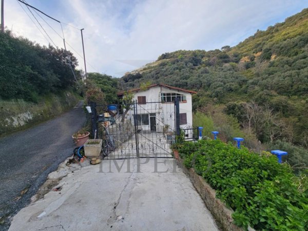 casa indipendente in vendita a Ventimiglia