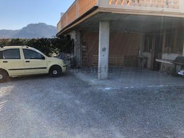 casa indipendente in vendita a Ventimiglia