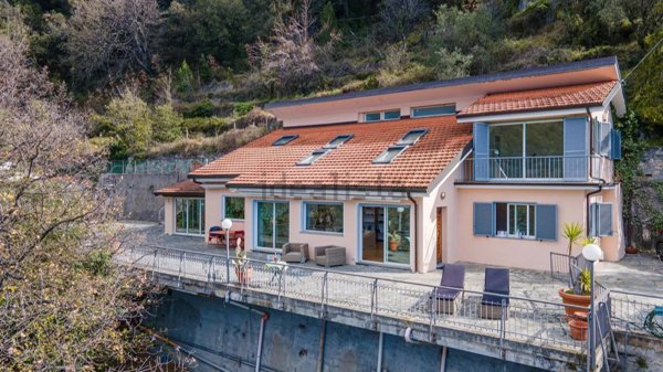 casa indipendente in vendita a Ventimiglia