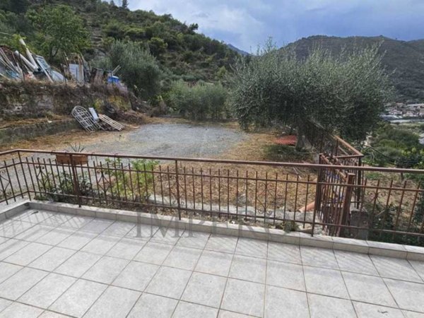casa indipendente in vendita a Ventimiglia in zona Bevera