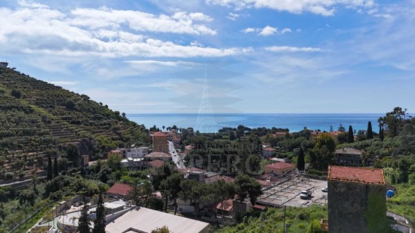 appartamento in vendita a Ventimiglia in zona Latte