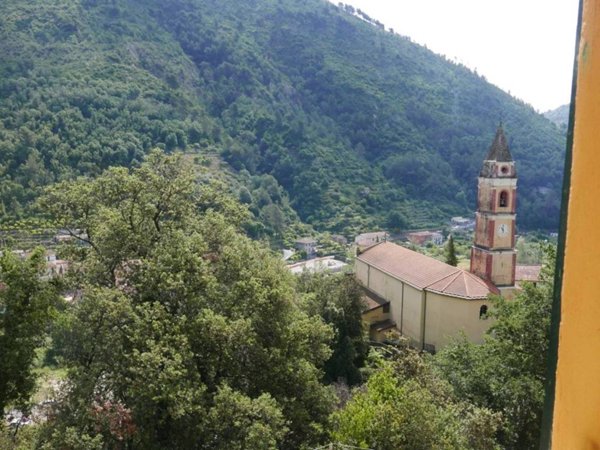 casa indipendente in vendita a Ventimiglia in zona Calvo