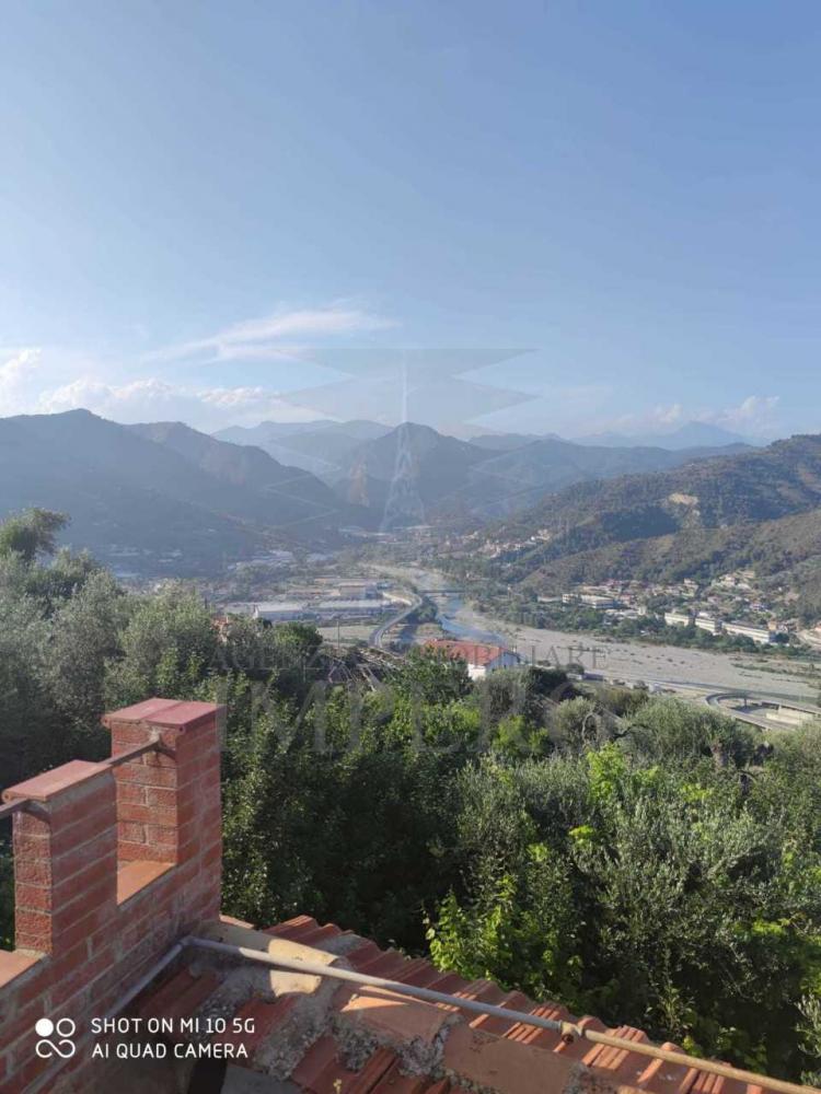 casa indipendente in vendita a Ventimiglia in zona Seglia / San Bernardo