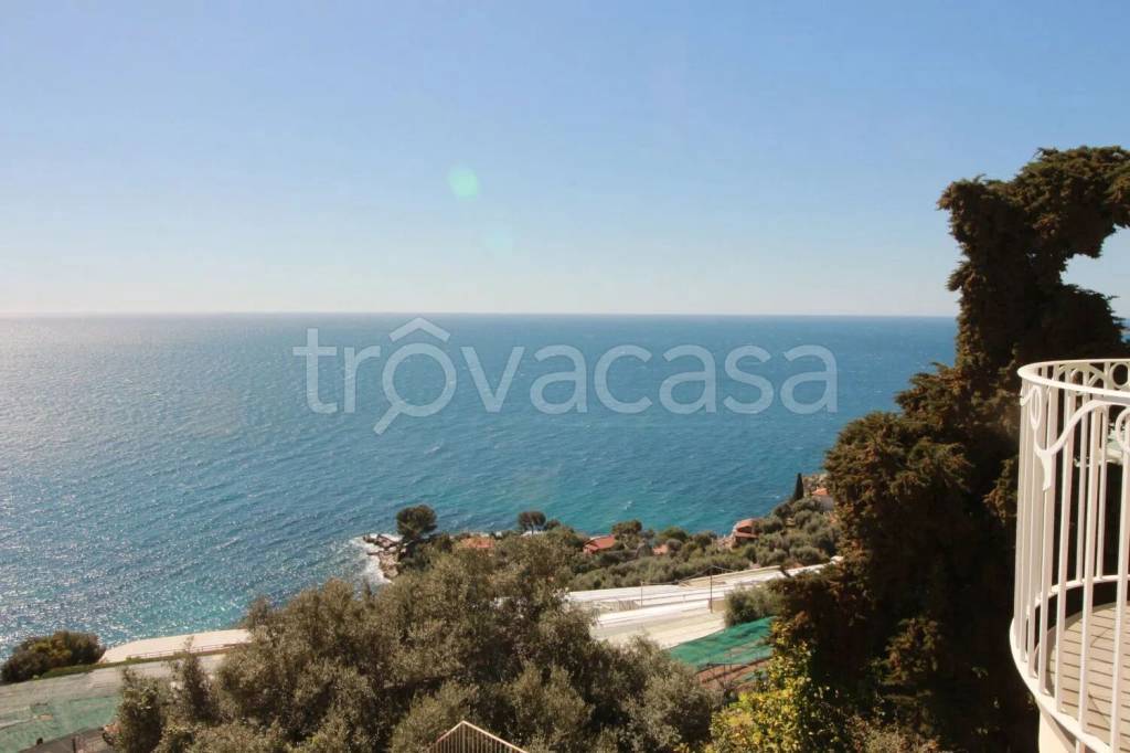 appartamento in vendita a Ventimiglia in zona Grimaldi