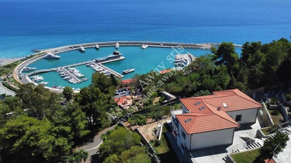 casa indipendente in vendita a Ventimiglia
