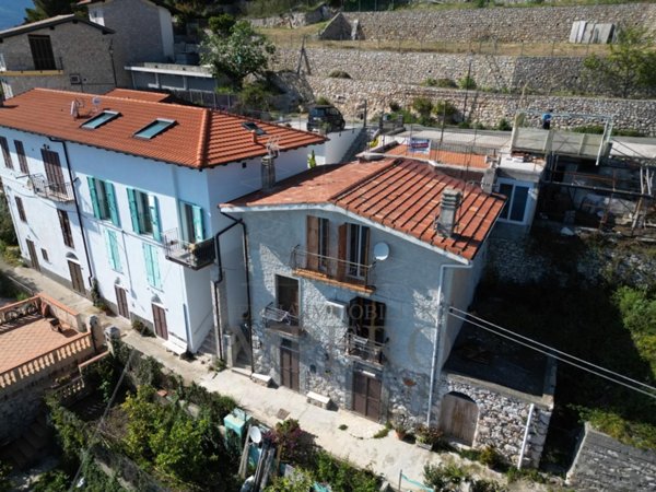 quadrivano in vendita a Ventimiglia in zona Grimaldi