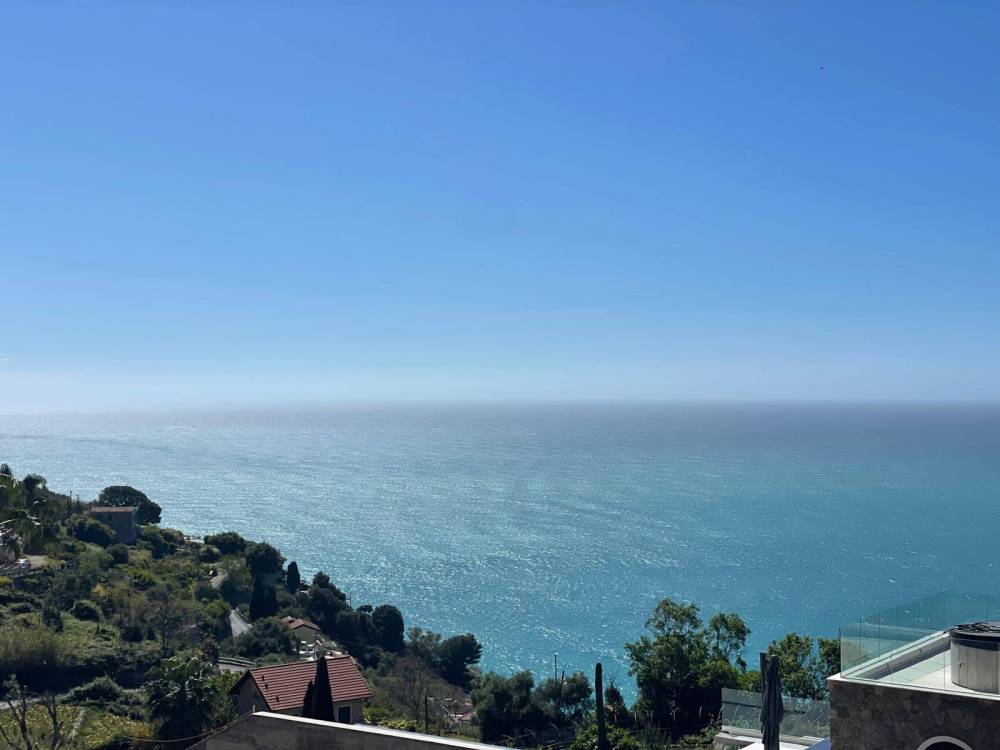 casa indipendente in vendita a Ventimiglia