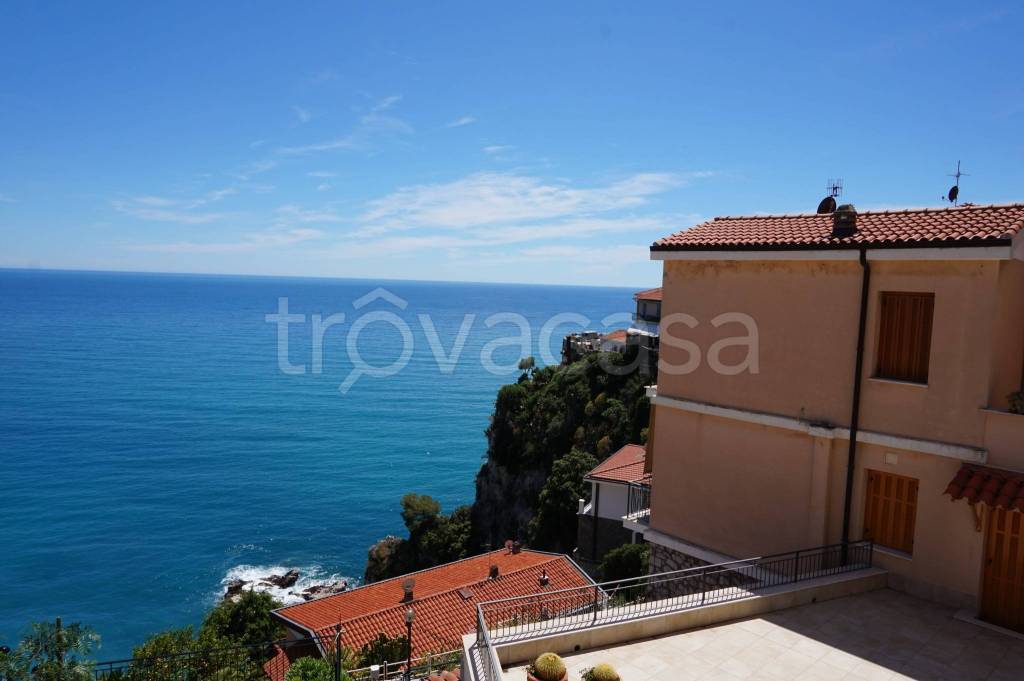 appartamento in vendita a Ventimiglia in zona Grimaldi