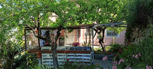 casa indipendente in vendita a Ventimiglia