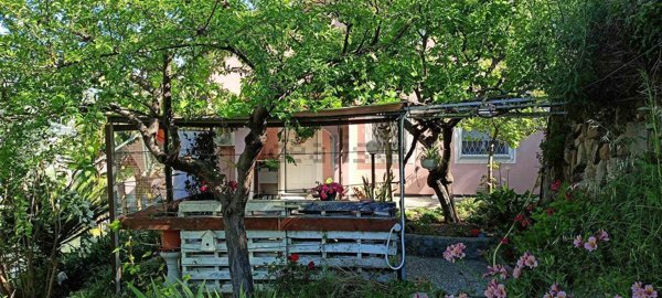 casa indipendente in vendita a Ventimiglia