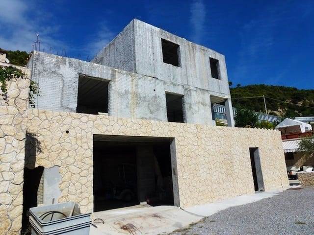 casa indipendente in vendita a Ventimiglia in zona Seglia / San Bernardo