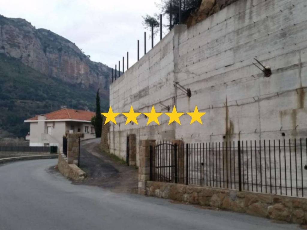 appartamento in vendita a Ventimiglia in zona Seglia / San Bernardo