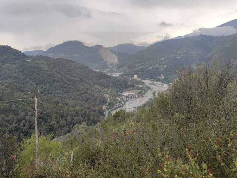 terreno edificabile in vendita a Ventimiglia in zona Verrandi