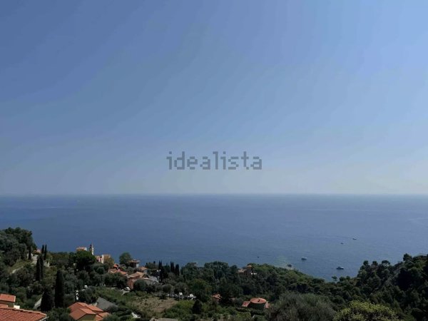 appartamento in vendita a Ventimiglia in zona Mortola Inferiore