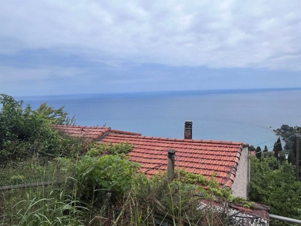 casa semindipendente in vendita a Ventimiglia