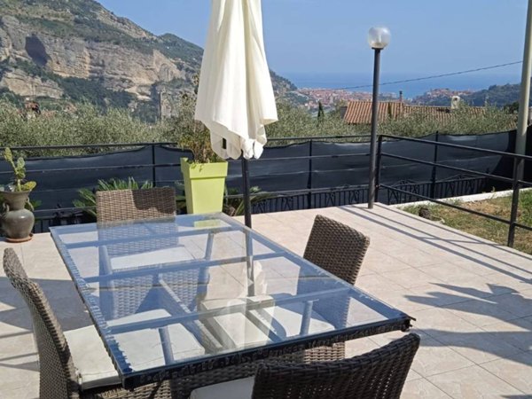 casa indipendente in vendita a Ventimiglia in zona Seglia / San Bernardo