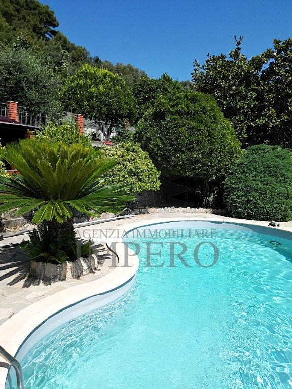 casa indipendente in vendita a Ventimiglia