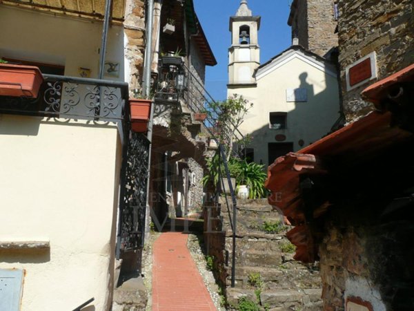 appartamento in vendita a Ventimiglia in zona Verrandi