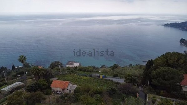 casa indipendente in vendita a Ventimiglia