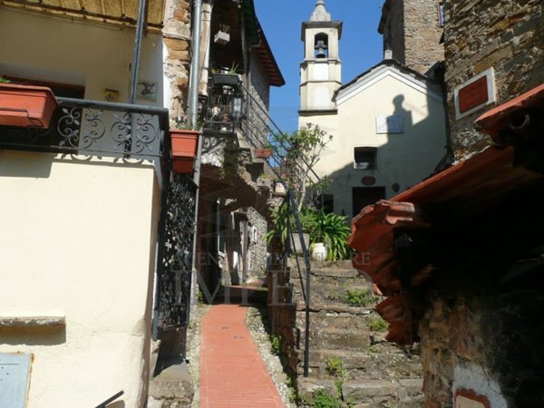 appartamento in vendita a Ventimiglia in zona Verrandi
