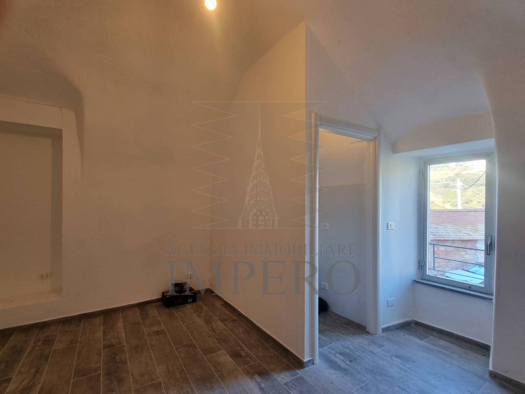 casa indipendente in vendita a Ventimiglia in zona Latte