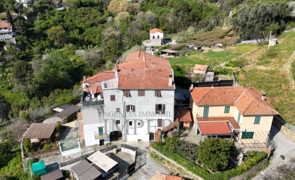 casa indipendente in vendita a Ventimiglia in zona Latte