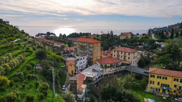 appartamento in vendita a Ventimiglia in zona Latte
