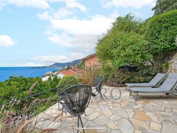appartamento in vendita a Ventimiglia in zona Grimaldi