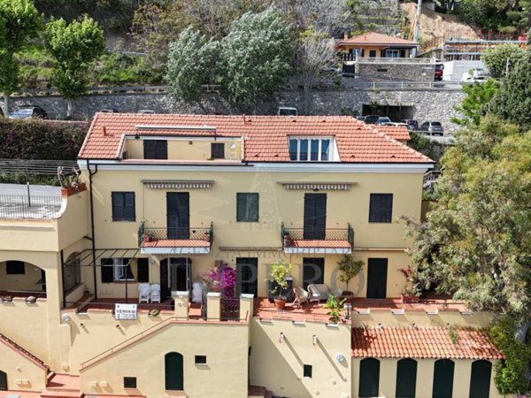 appartamento in vendita a Ventimiglia in zona Latte