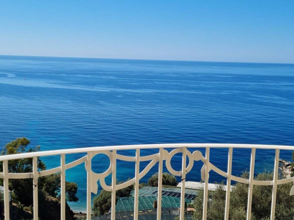 appartamento in vendita a Ventimiglia in zona Grimaldi