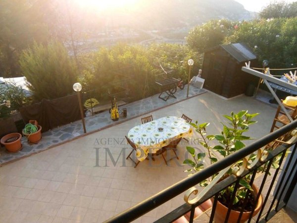 casa semindipendente in vendita a Ventimiglia